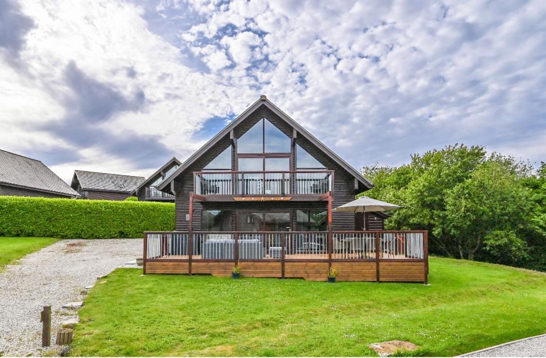 3 Bed Lodge With Ev Point Truro Kültér fotó