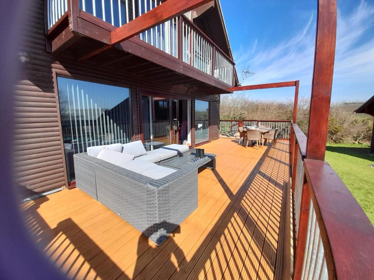 3 Bed Lodge With Ev Point Truro Kültér fotó